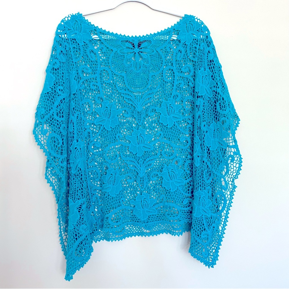 Karen Kane Women’s Blue Lace Crochet Embellished Blouse